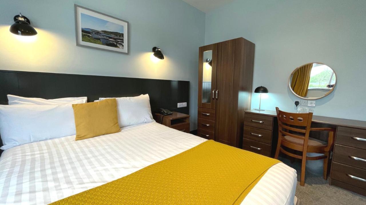 Marine Hotel Ballycastle Esterno foto