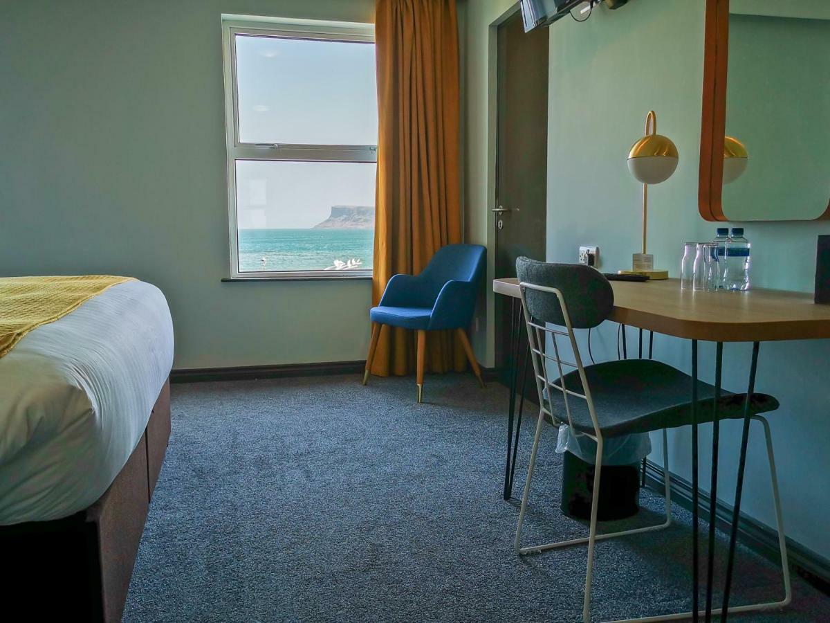 Marine Hotel Ballycastle Esterno foto
